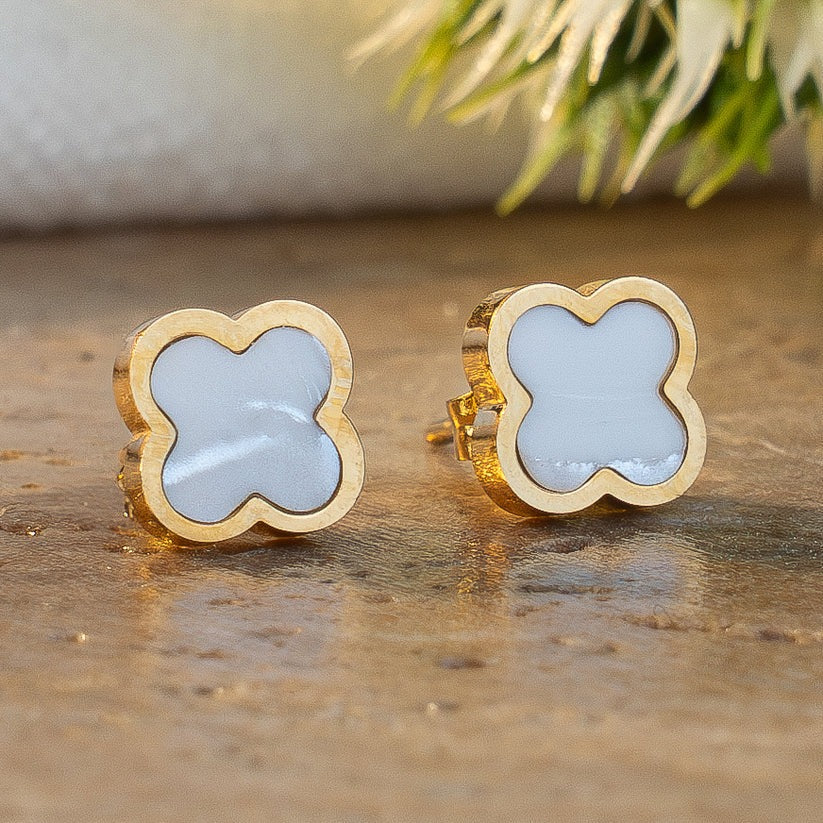 Set X3 Pares De Aretes Trilogia