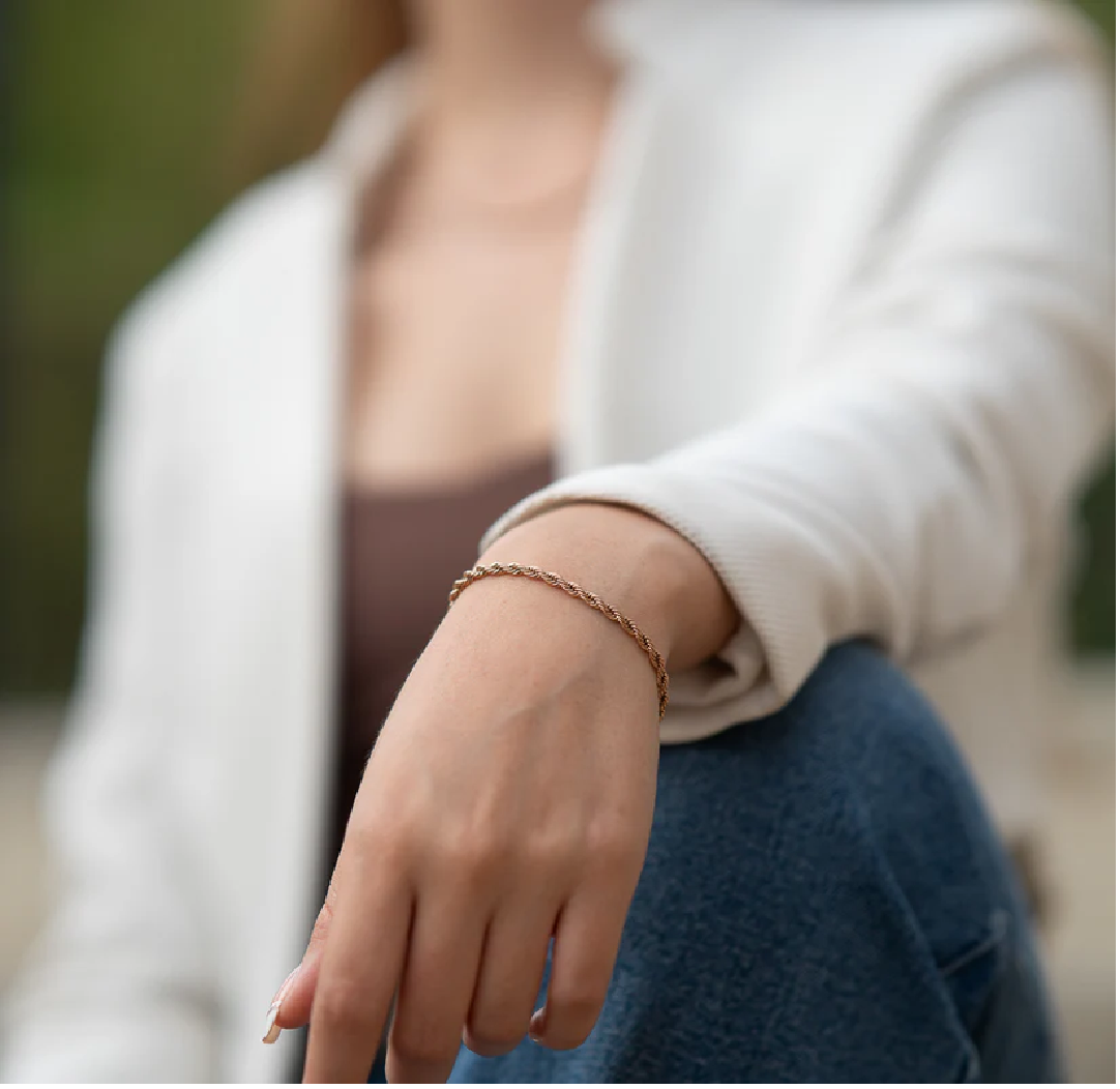 Pulsera Lazo Rosa Oro Laminado 18k